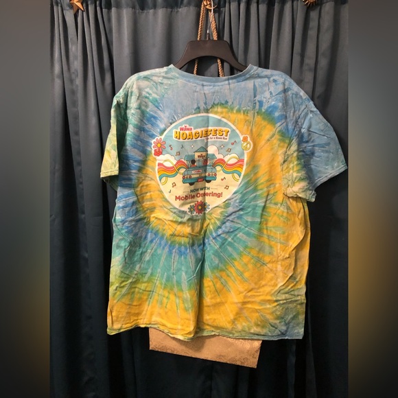 Wawa fans tie dye. (Inventory tub #1). - Picture 7 of 7